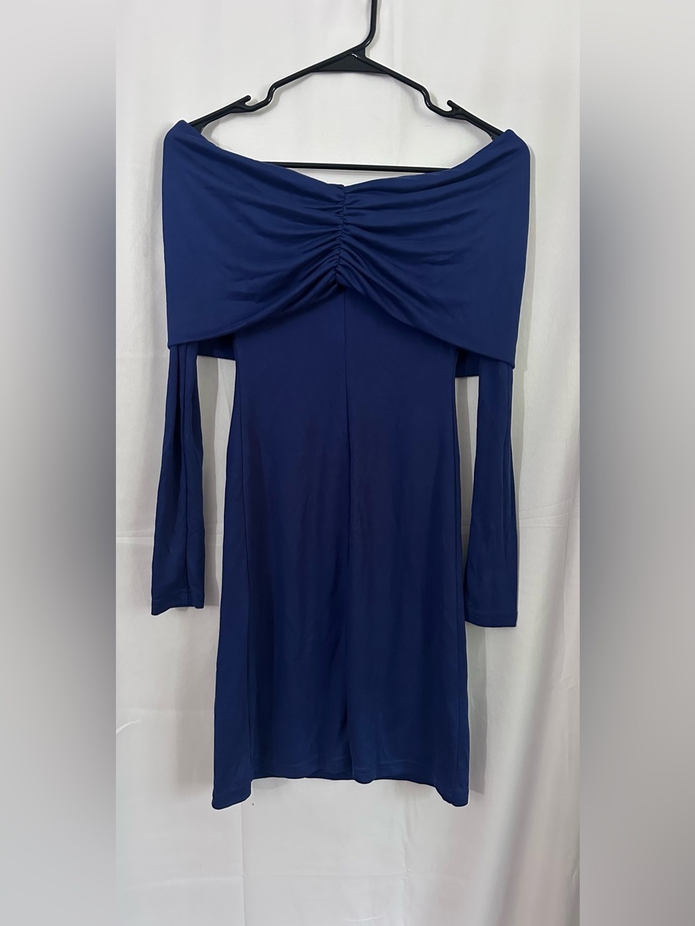 Sky to Moon Off-Shoulder Long Sleeve Dress in Navy - Picture 5 of 5